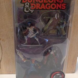 Dungeons & Dragons Die Cast Fantasy Adventure Miniature Set- New